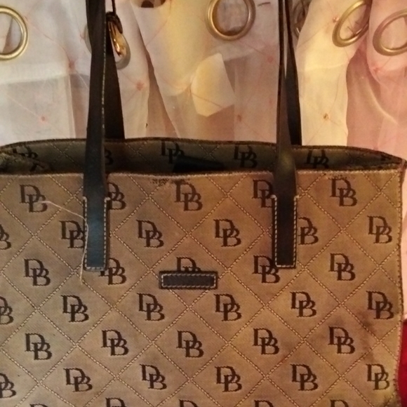 Dooney & Bourke Signature Shoulder Bag - Picture 5 of 5